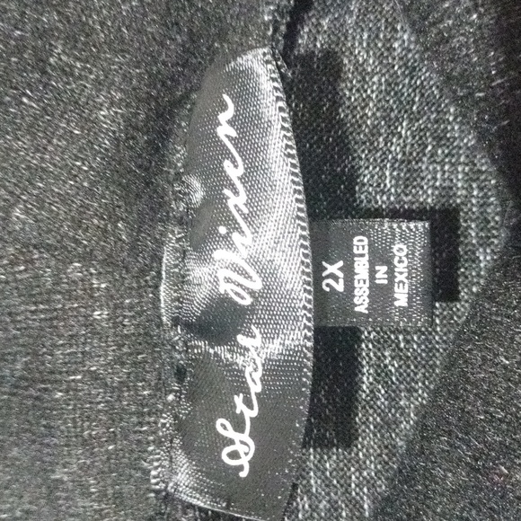 🍂 Star Vixen: black elbow-sleeve buttons down the asymmetrical size 2x - Picture 4 of 6